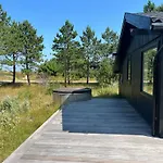 Holiday home With Hot Tub In Sjaellands Odde