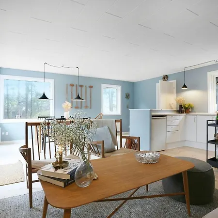 Сasa de vacaciones With Hot Tub In Sjaellands Odde Yderby