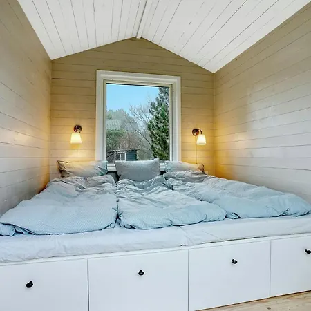 Сasa de vacaciones With Hot Tub In Sjaellands Odde Yderby