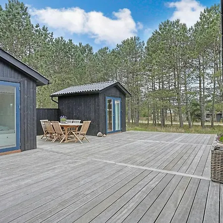 With Hot Tub In Sjaellands Odde Yderby