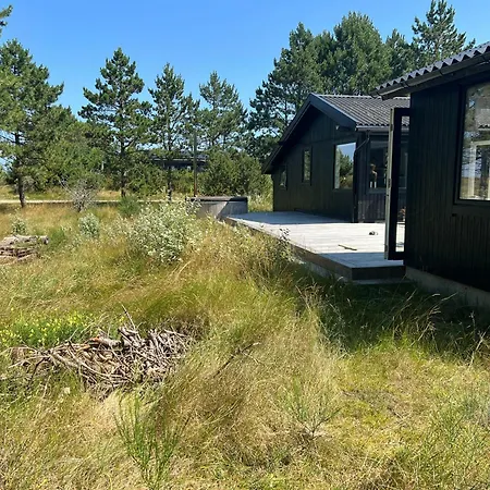 Сasa de vacaciones With Hot Tub In Sjaellands Odde Yderby