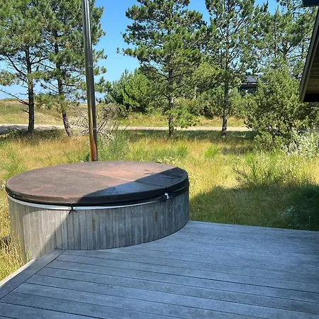 With Hot Tub In Sjaellands Odde Feriehus